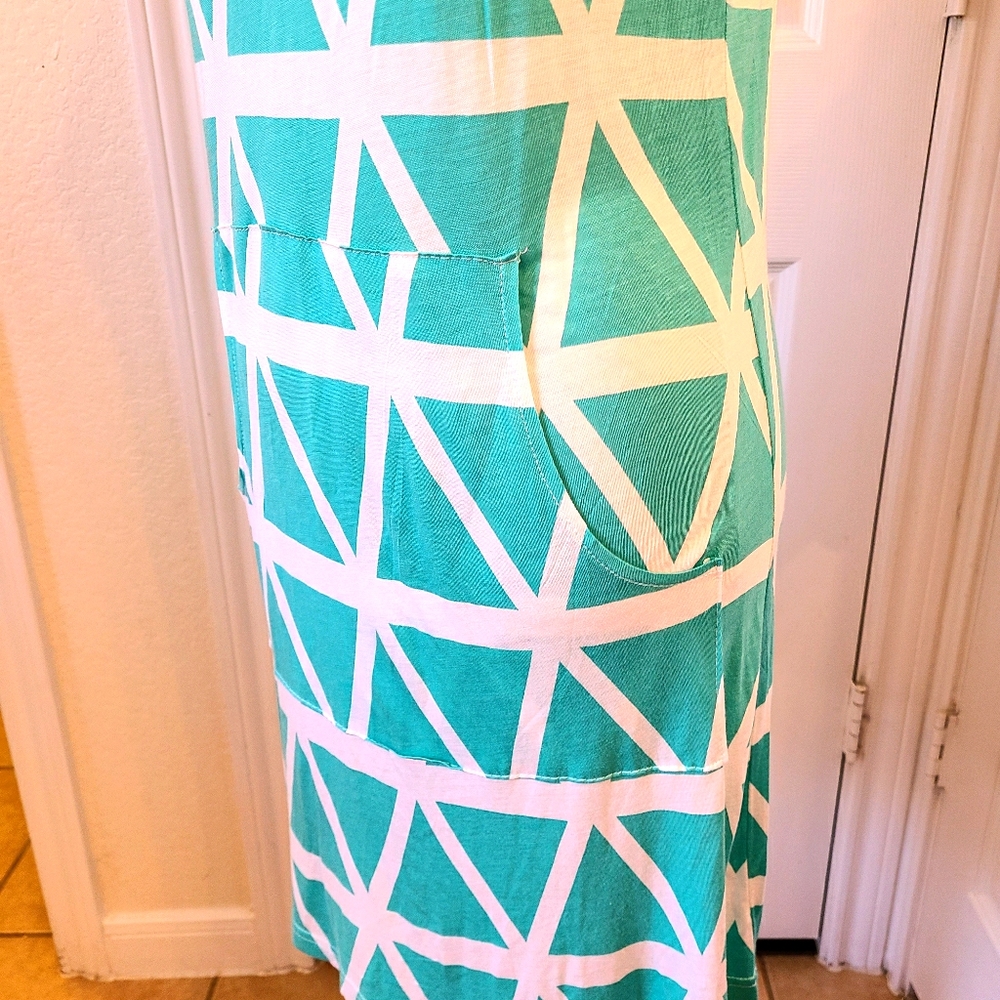 NWT Hooded Dress with Kangaroo Pockets - Picture 5 of 5